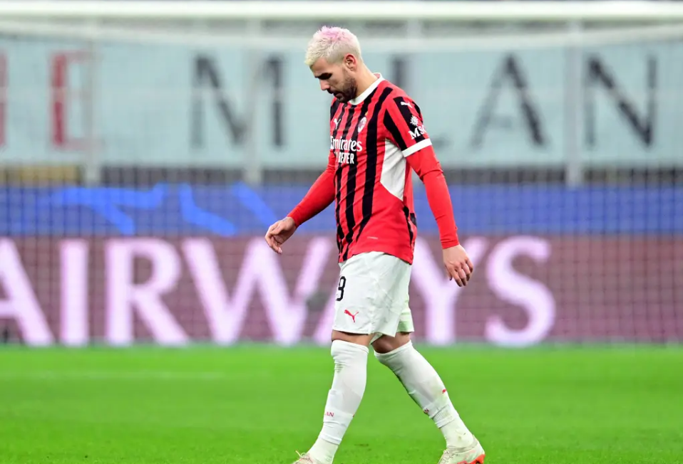 星空体育-AC米兰迎社区盾关键赛，冲刺阶段复出首秀，赛场秩序良好，球探报告显示潜力的简单介绍